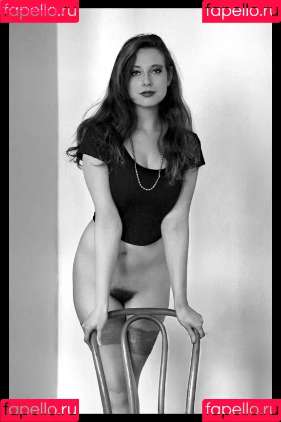 Sarah M. Faire Onlyfans Photo Gallery 