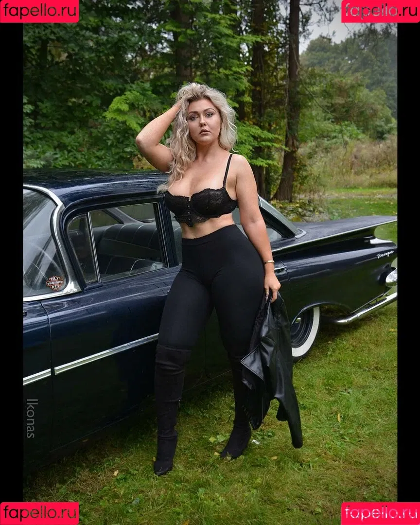 yoursnikita Onlyfans Photo Gallery 
