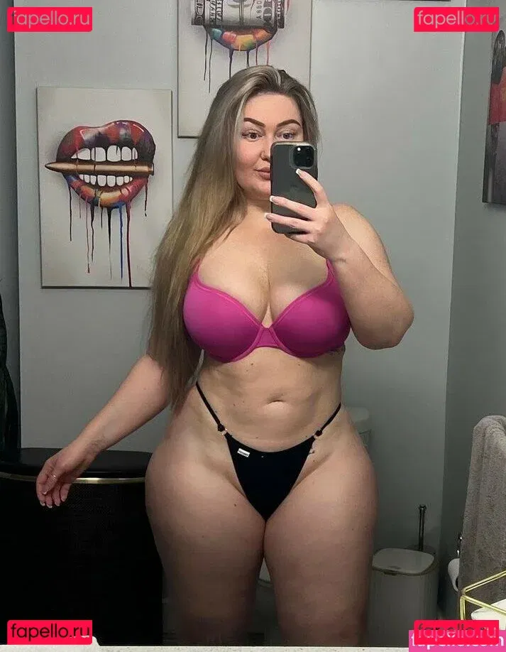 yoursnikita Onlyfans Photo Gallery 