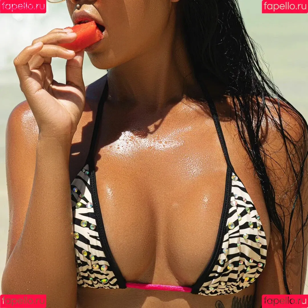 Fernie Warisa Onlyfans Photo Gallery 