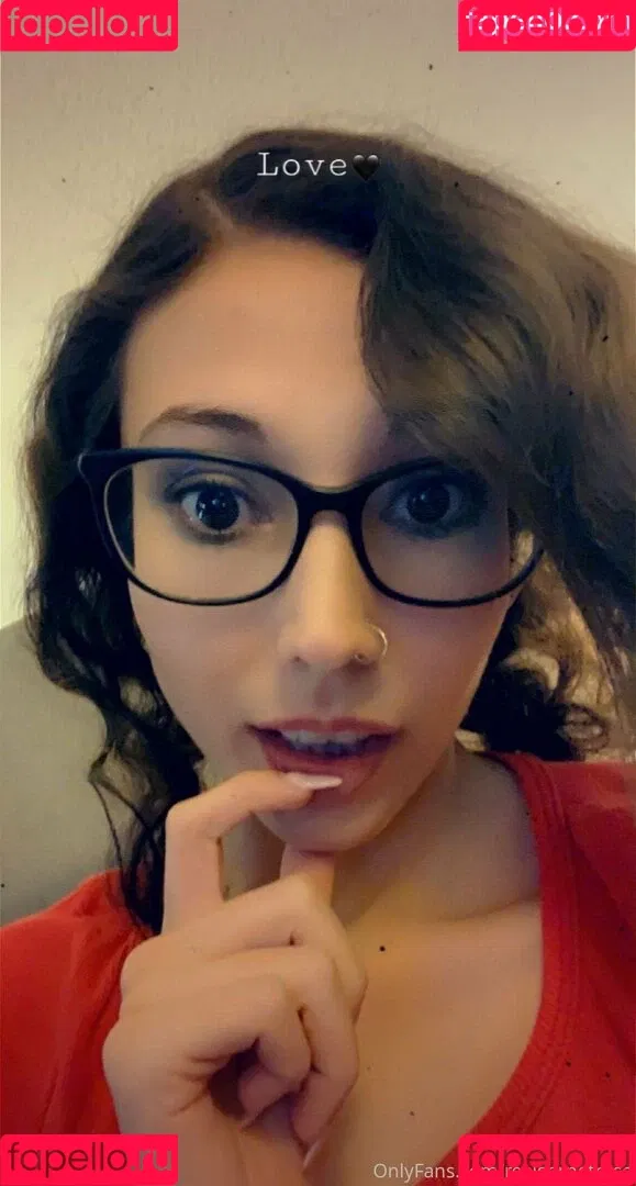 realgarnetrose Onlyfans Photo Gallery 