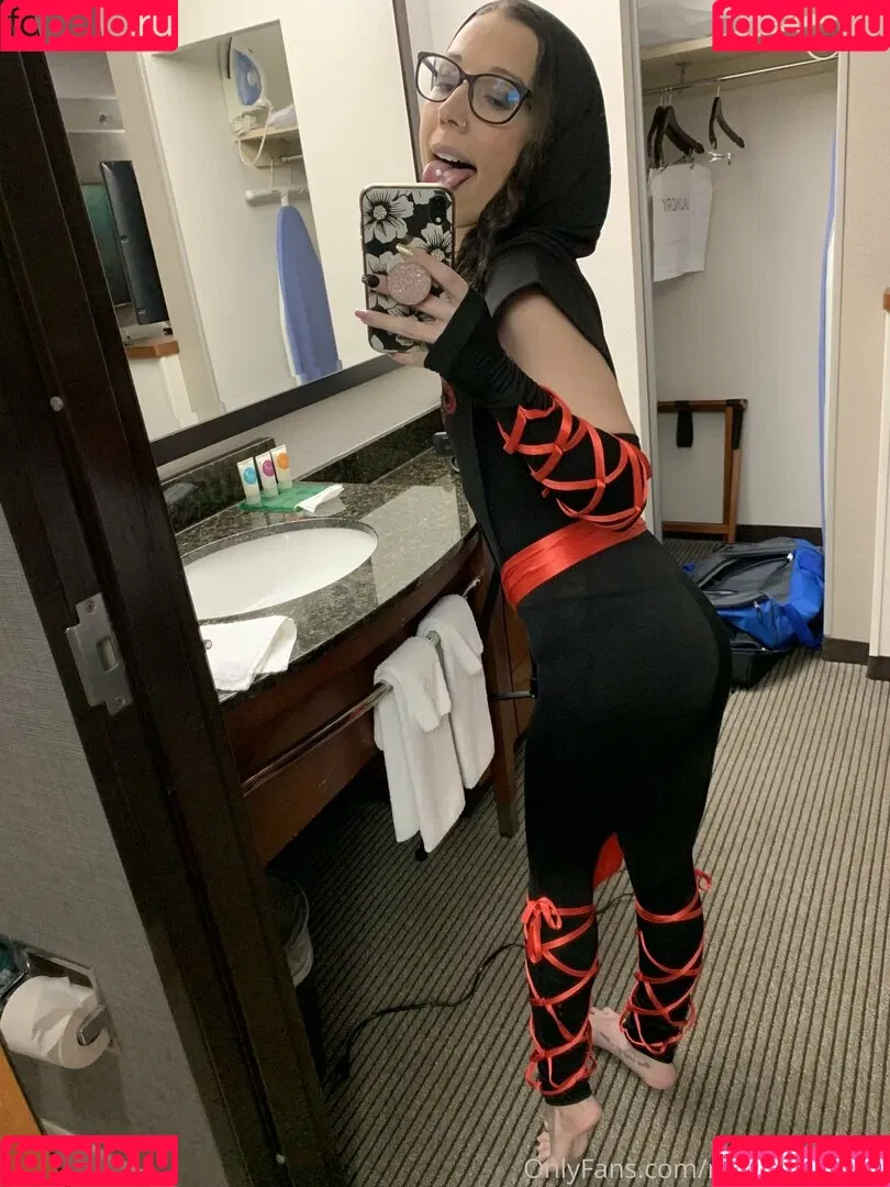 realgarnetrose Onlyfans Photo Gallery 