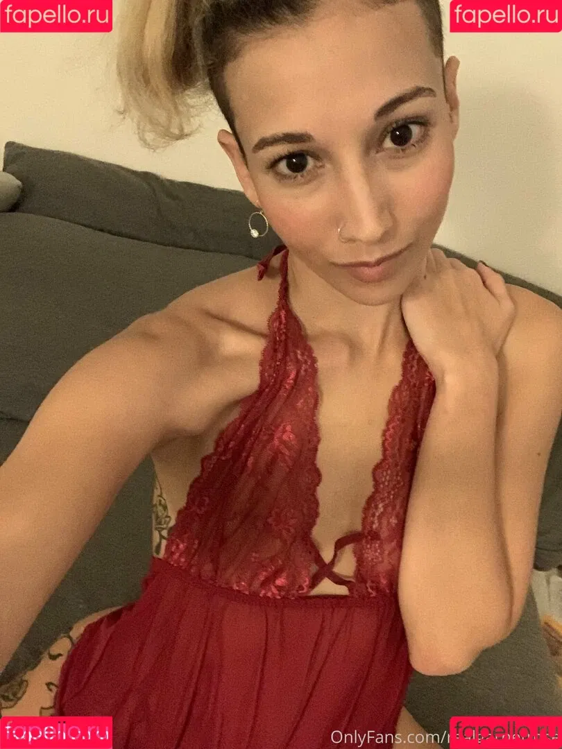 realgarnetrose Onlyfans Photo Gallery 