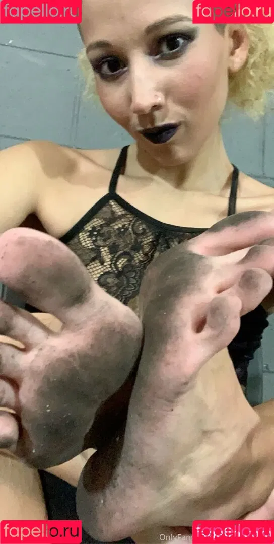 realgarnetrose Onlyfans Photo Gallery 