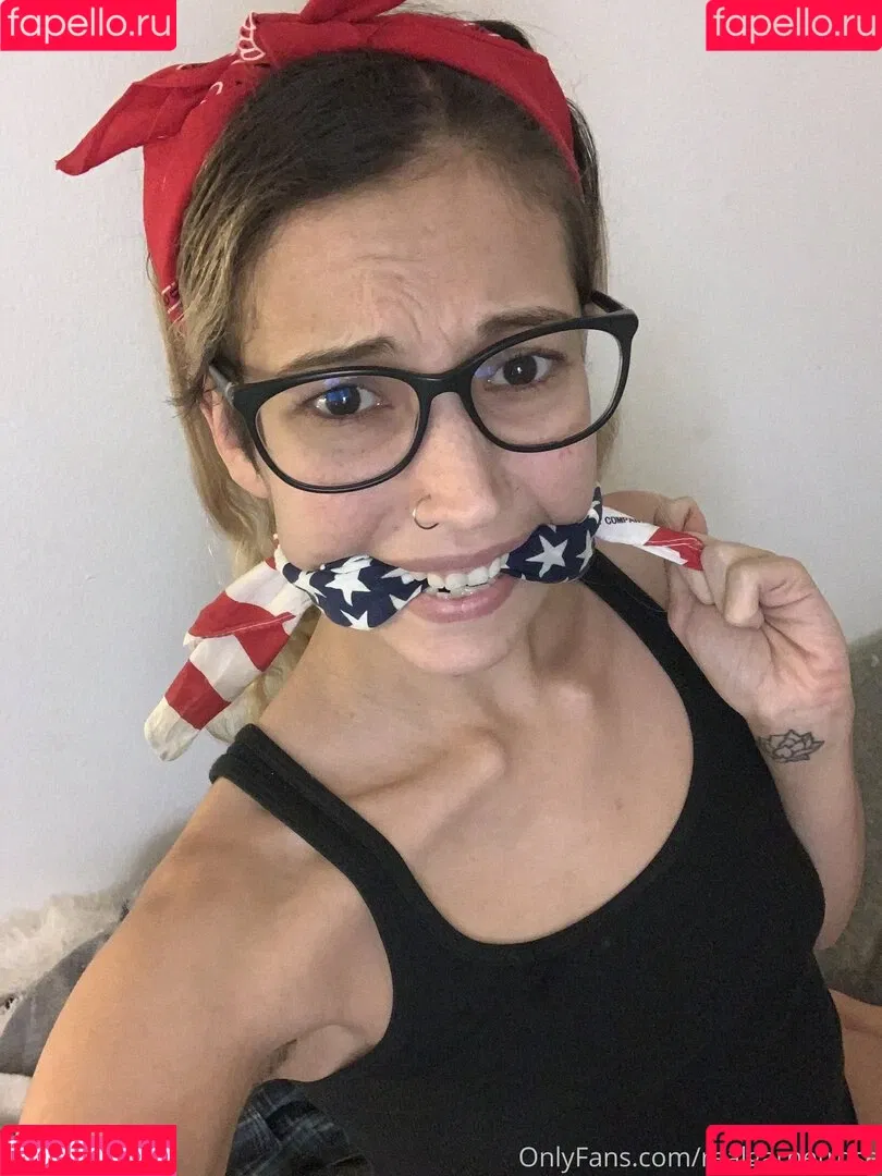 realgarnetrose Onlyfans Photo Gallery 