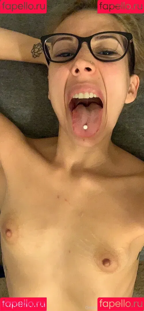 realgarnetrose Onlyfans Photo Gallery 