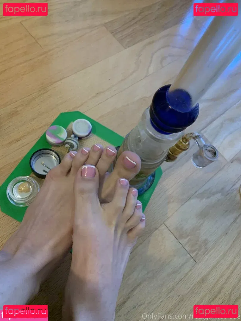 realgarnetrose Onlyfans Photo Gallery 