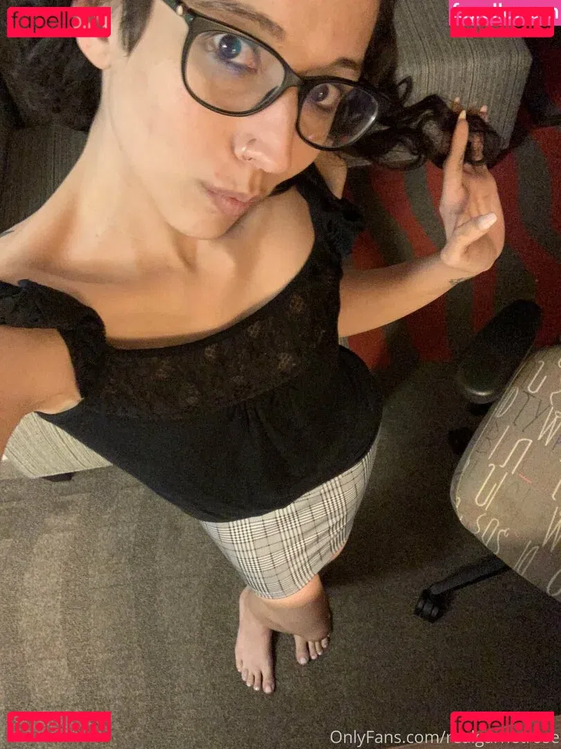 realgarnetrose Onlyfans Photo Gallery 