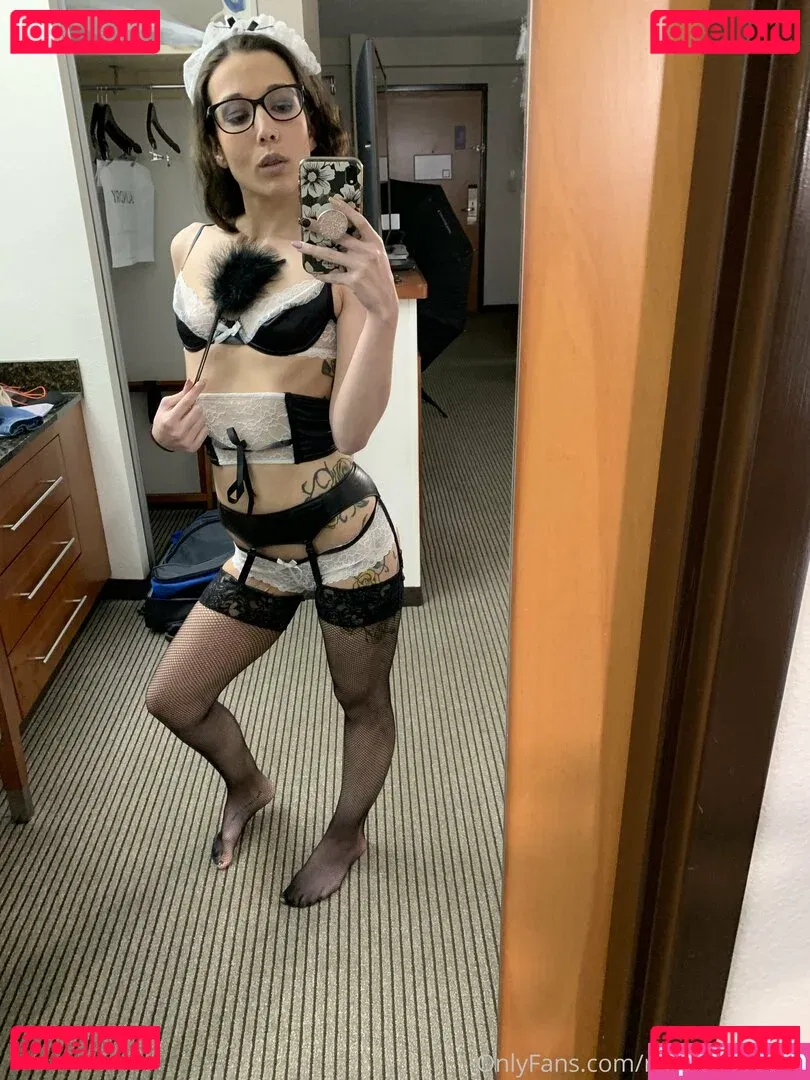 realgarnetrose Onlyfans Photo Gallery 