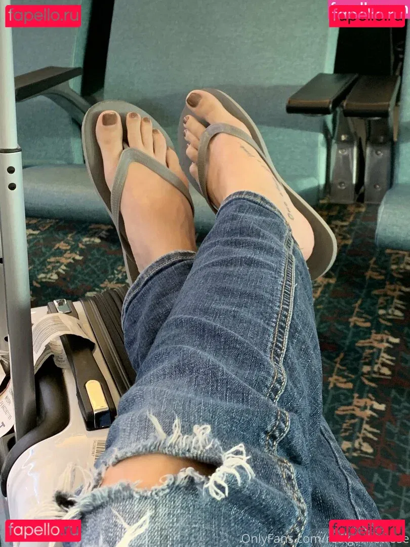 realgarnetrose Onlyfans Photo Gallery 