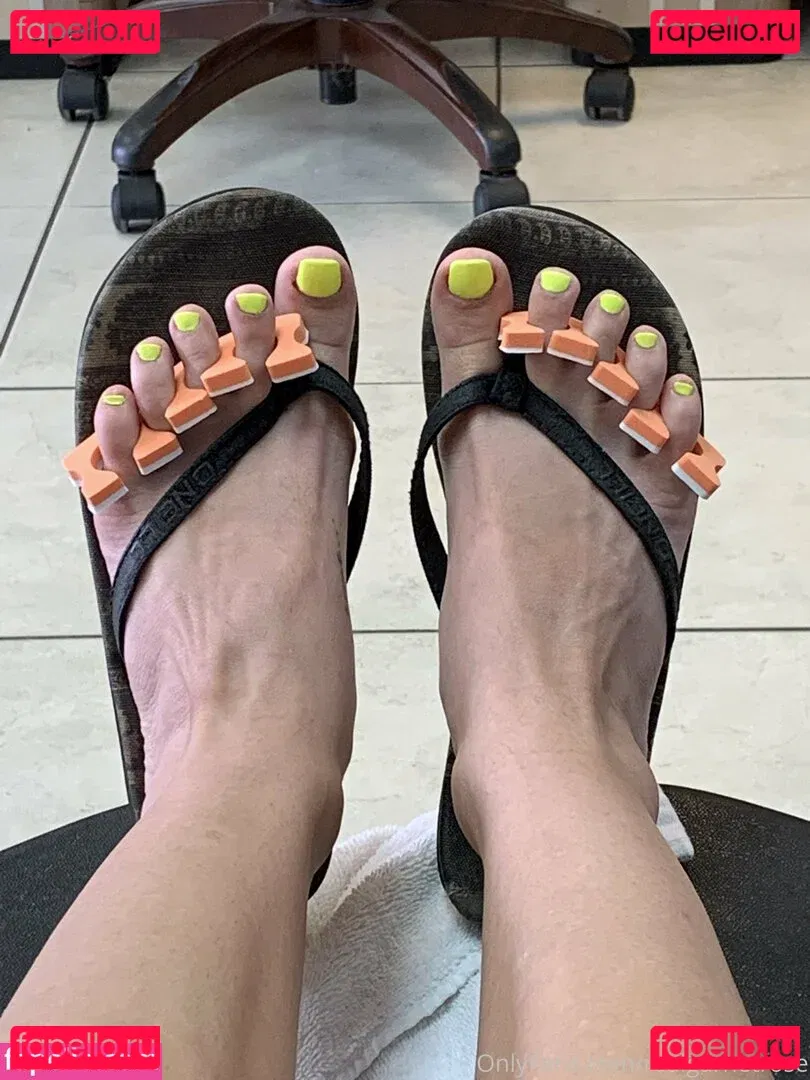 realgarnetrose Onlyfans Photo Gallery 