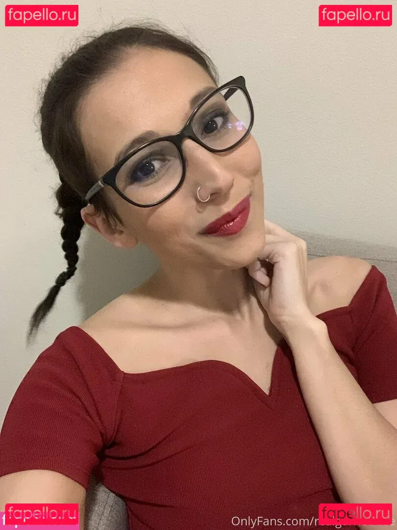 realgarnetrose Onlyfans Photo Gallery 