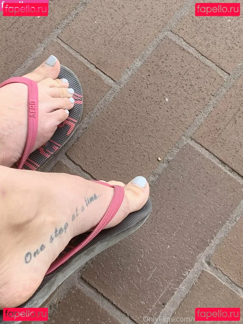 realgarnetrose Onlyfans Photo Gallery 