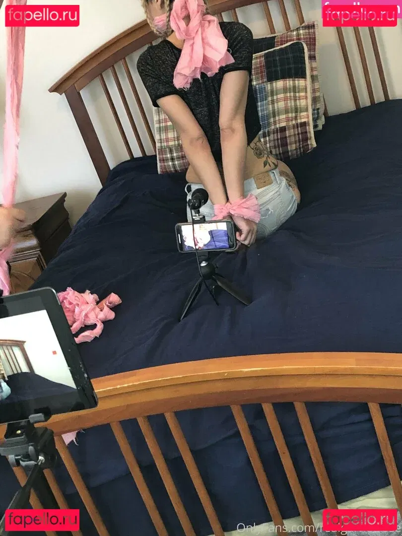 realgarnetrose Onlyfans Photo Gallery 