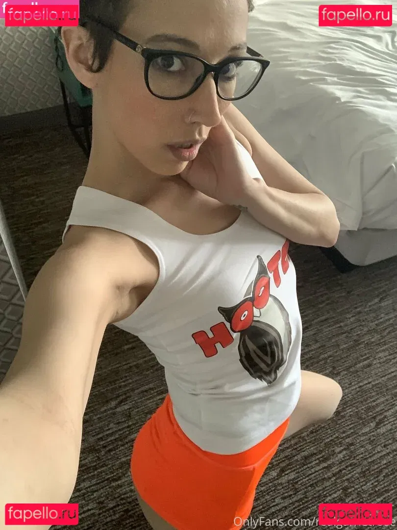 realgarnetrose Onlyfans Photo Gallery 