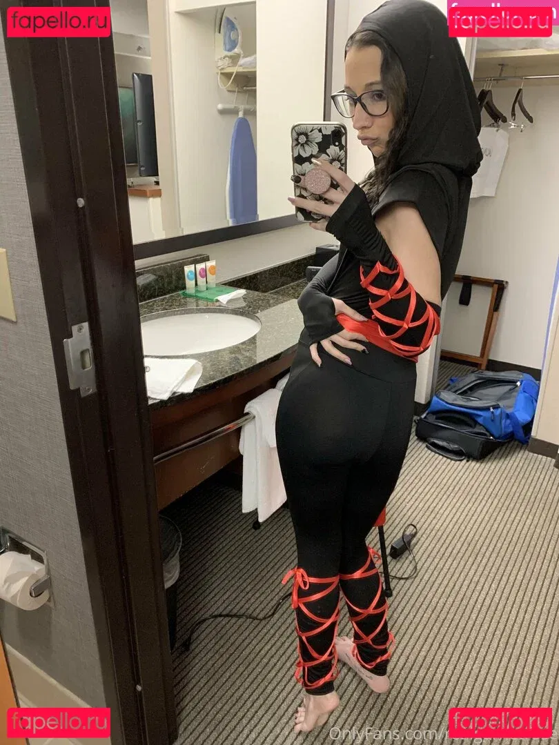 realgarnetrose Onlyfans Photo Gallery 