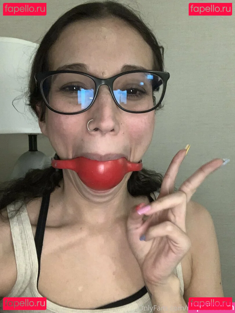 realgarnetrose Onlyfans Photo Gallery 