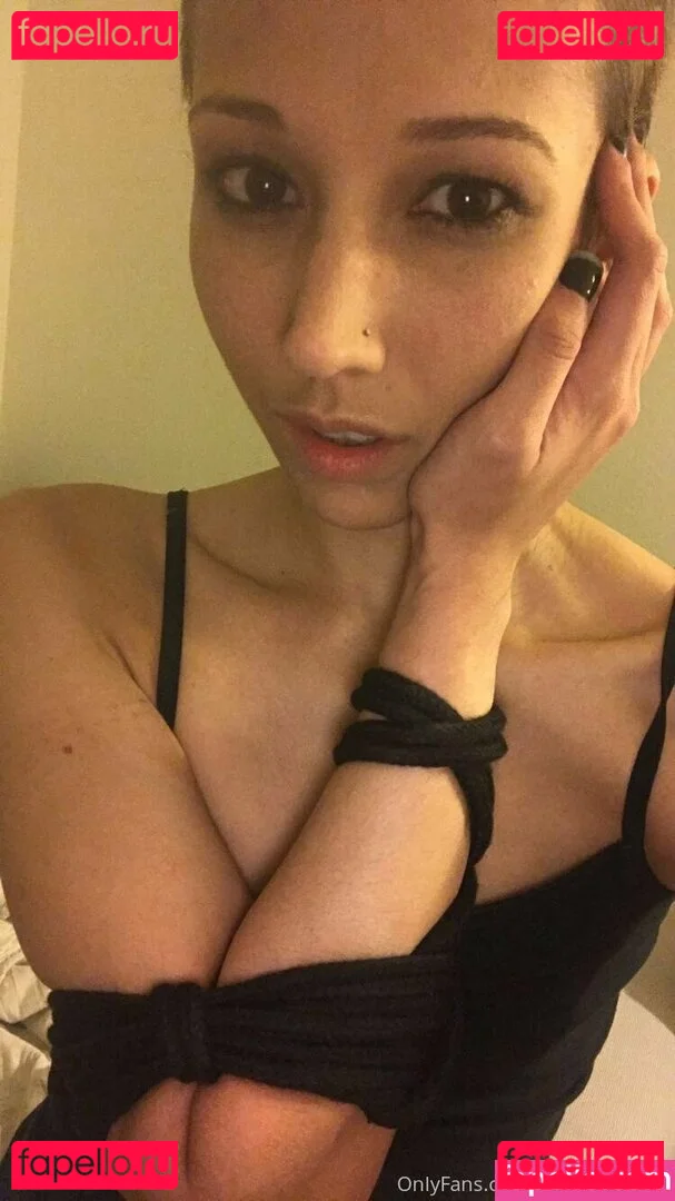 realgarnetrose Onlyfans Photo Gallery 