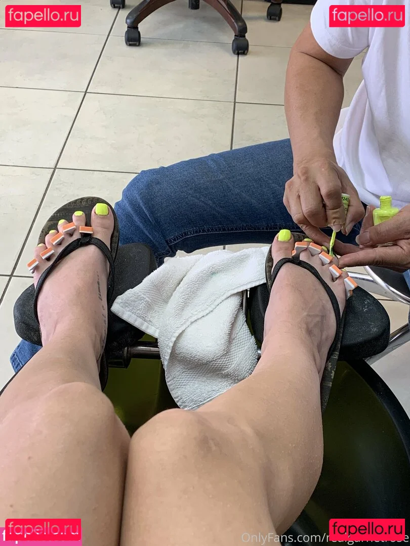 realgarnetrose Onlyfans Photo Gallery 