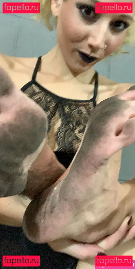 realgarnetrose Onlyfans Photo Gallery 