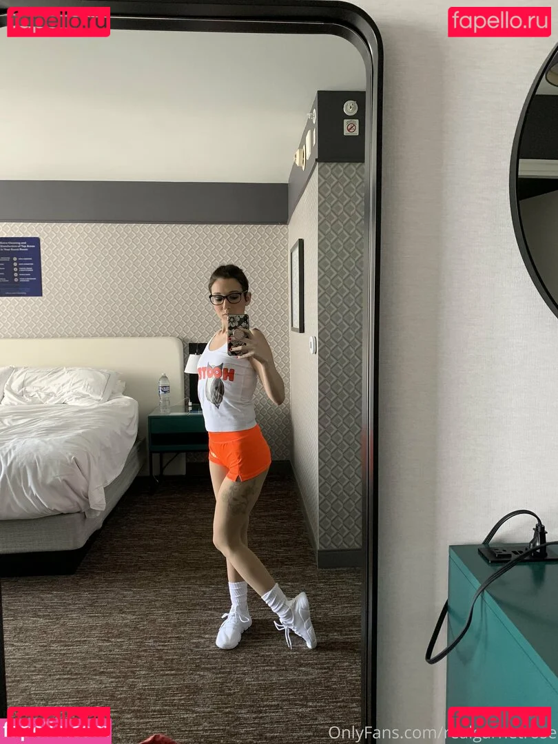 realgarnetrose Onlyfans Photo Gallery 