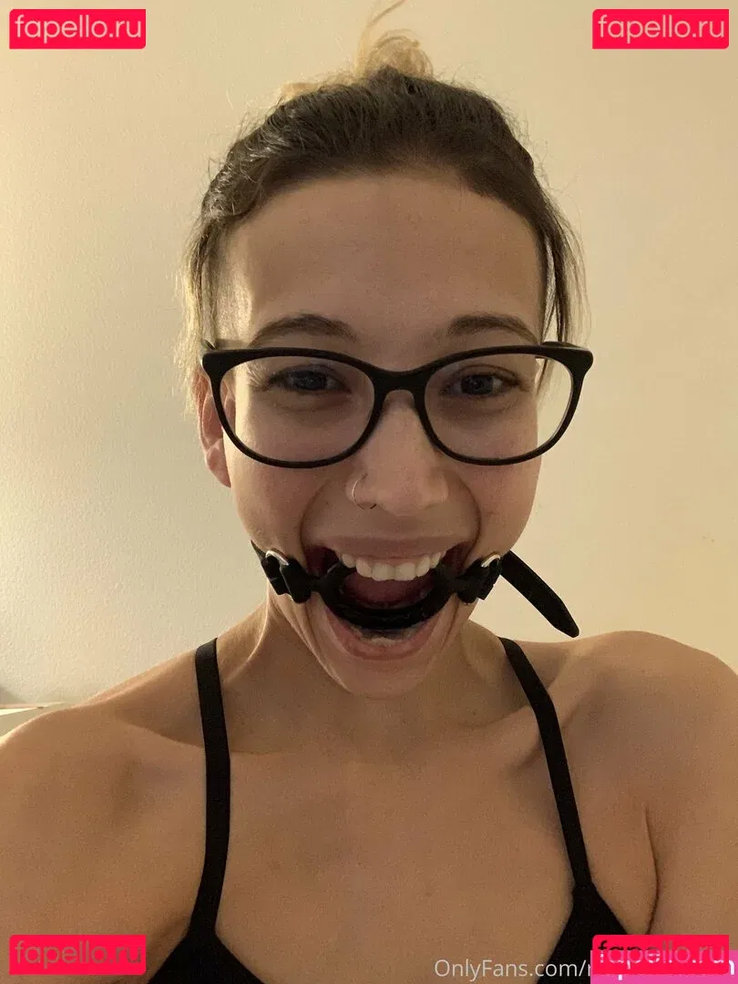 realgarnetrose Onlyfans Photo Gallery 