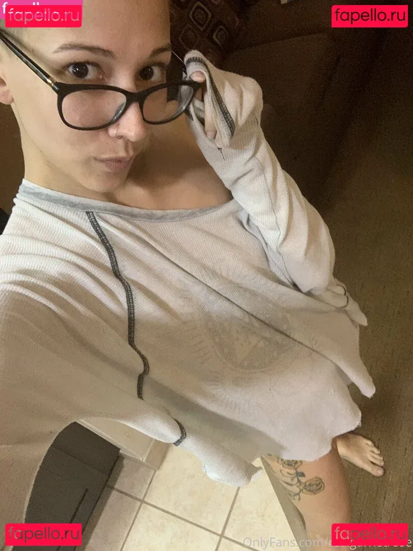 realgarnetrose Onlyfans Photo Gallery 