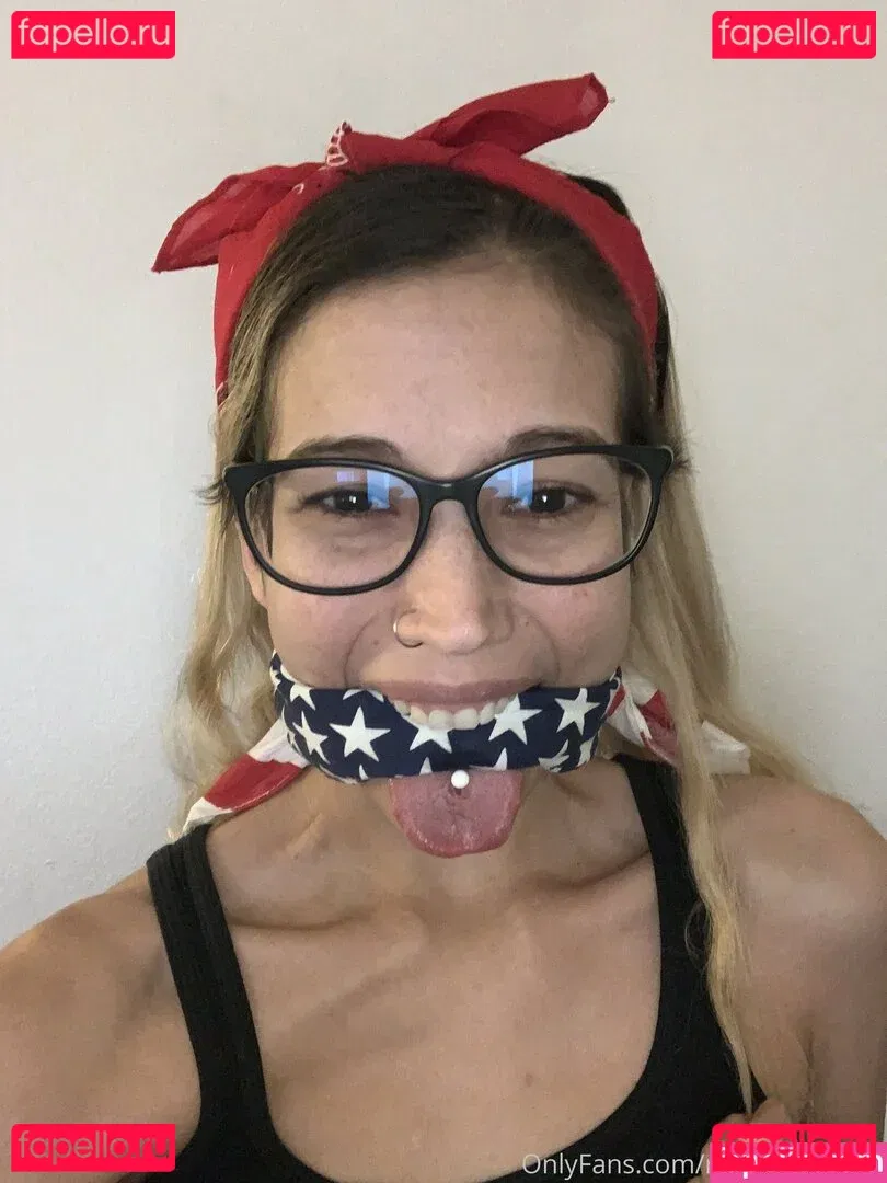 realgarnetrose Onlyfans Photo Gallery 