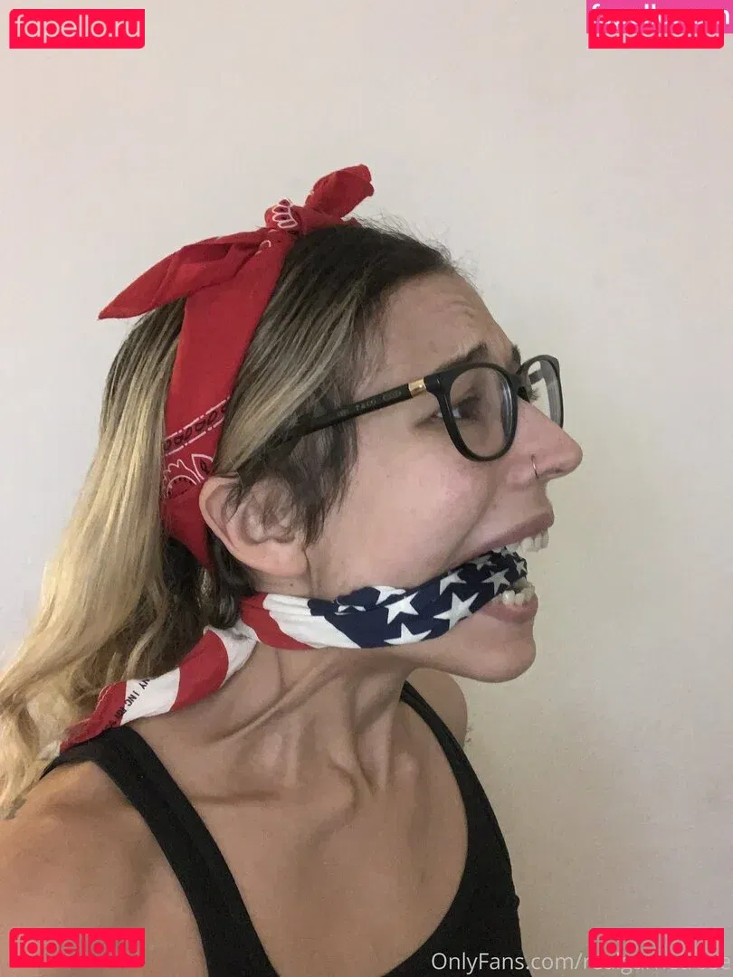 realgarnetrose Onlyfans Photo Gallery 