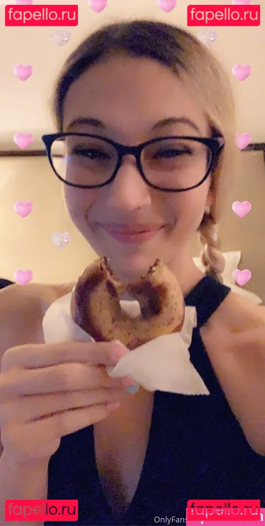 realgarnetrose Onlyfans Photo Gallery 