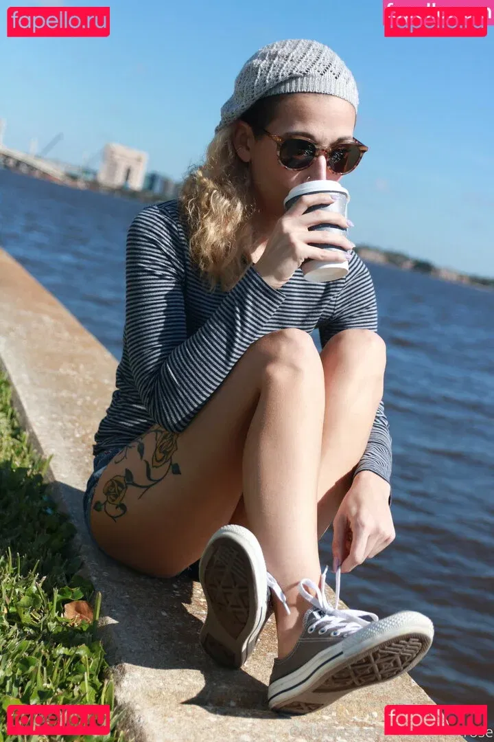 realgarnetrose Onlyfans Photo Gallery 