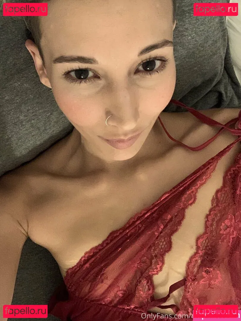 realgarnetrose Onlyfans Photo Gallery 