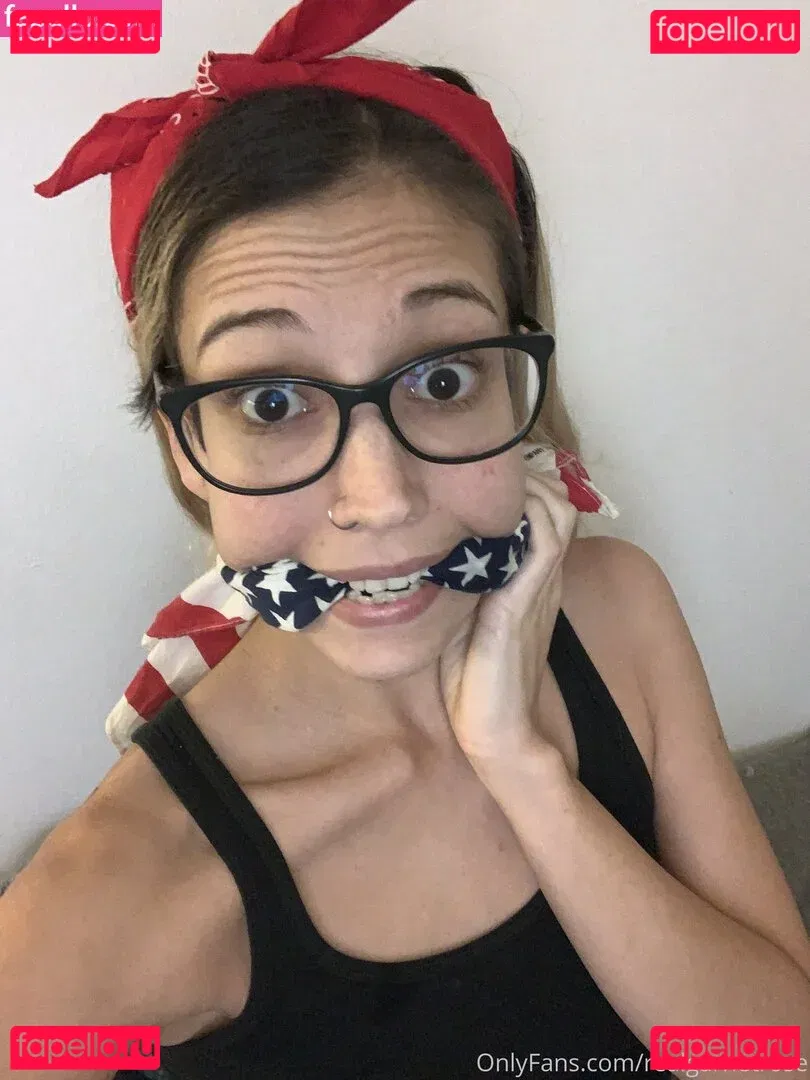 realgarnetrose Onlyfans Photo Gallery 