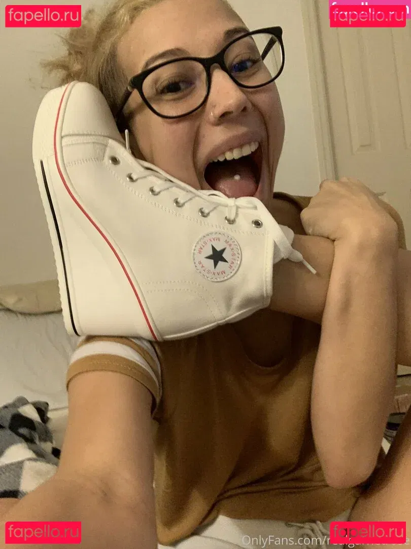 realgarnetrose Onlyfans Photo Gallery 