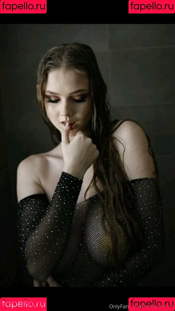 Pixie Victoria Onlyfans Photo Gallery 