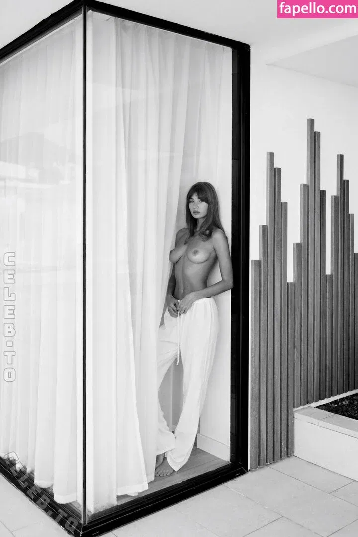 Anna Ralphs Onlyfans Photo Gallery 