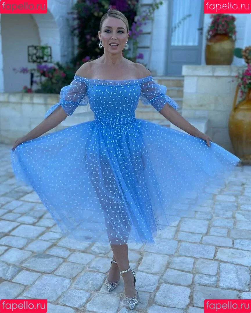 Danni Minogue Onlyfans Photo Gallery 