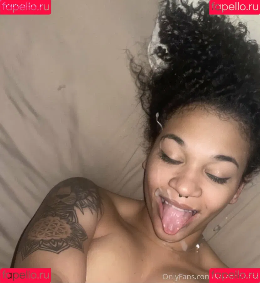 katgoddessx Onlyfans Photo Gallery 