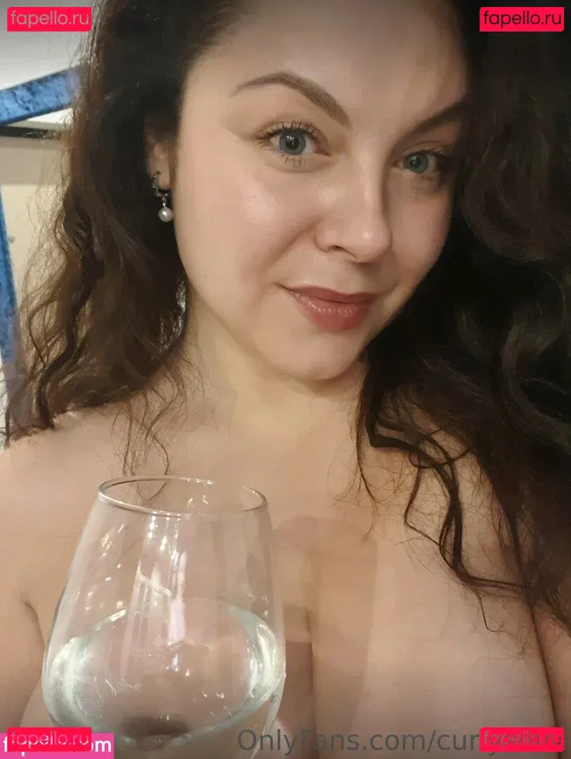 Sofia Curly Onlyfans Photo Gallery 