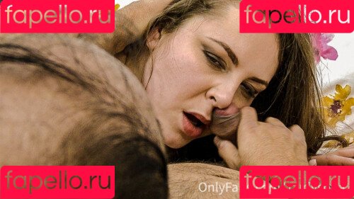 Sofia Curly Onlyfans Photo Gallery 