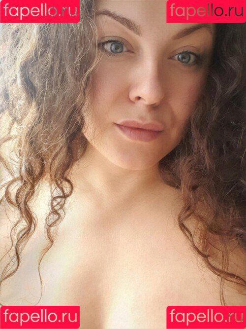 Sofia Curly Onlyfans Photo Gallery 