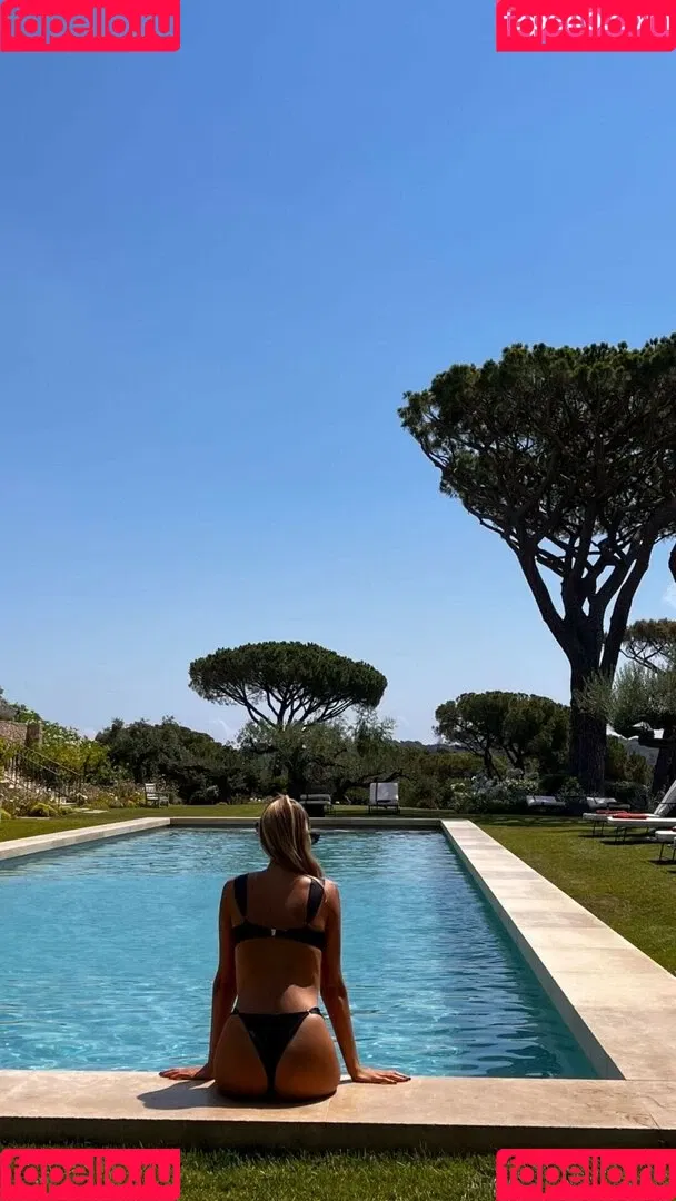Viky Varga Onlyfans Photo Gallery 