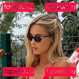 Viky Varga Onlyfans Photo Gallery 