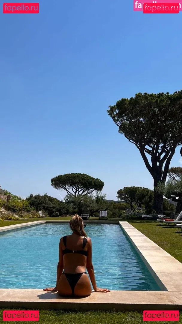 Viky Varga Onlyfans Photo Gallery 