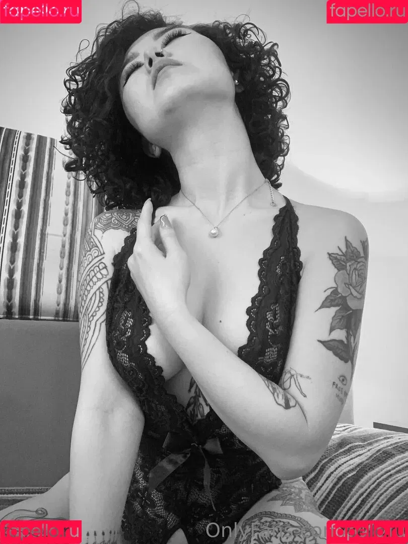 Lu_Blu Onlyfans Photo Gallery 
