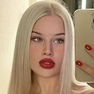 Yourmissel Onlyfans Photo Gallery 