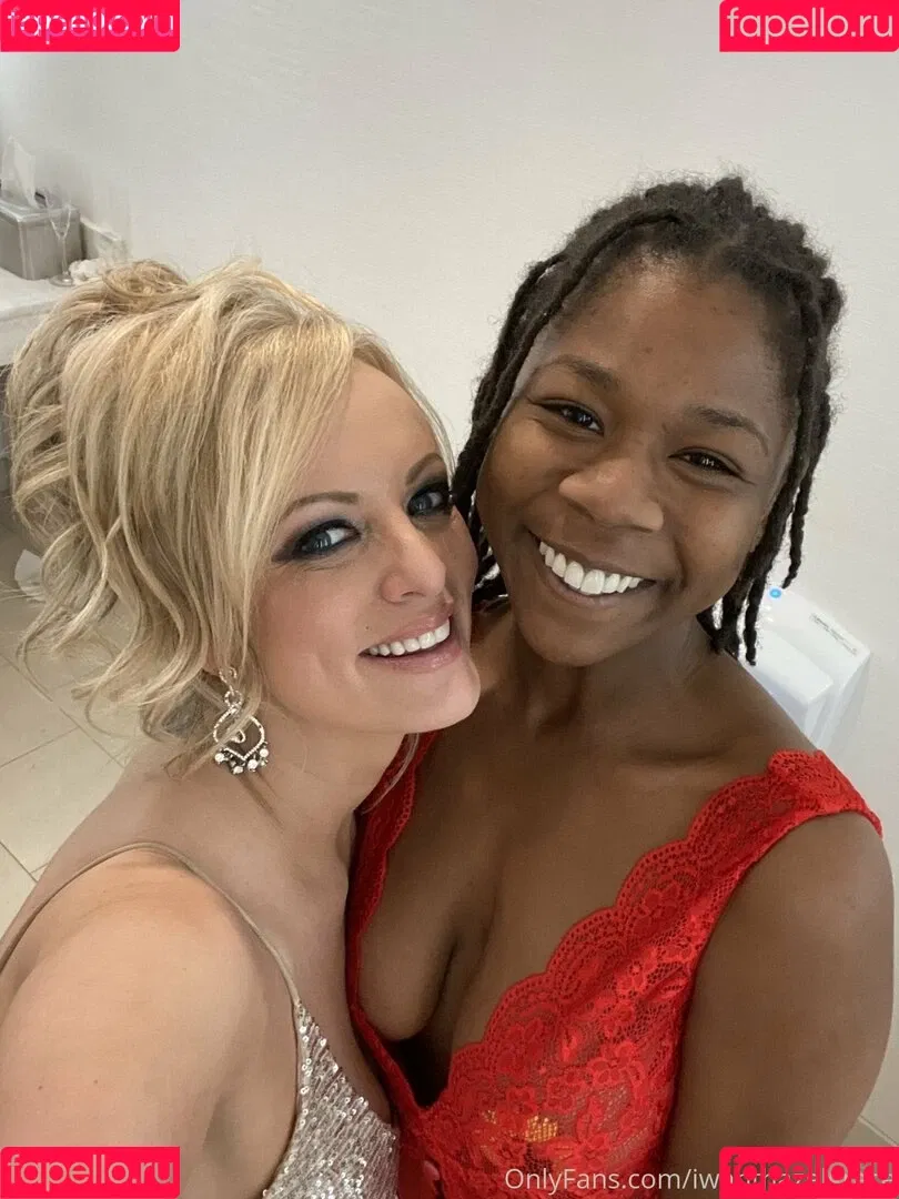 iwanthazelgrace Onlyfans Photo Gallery 