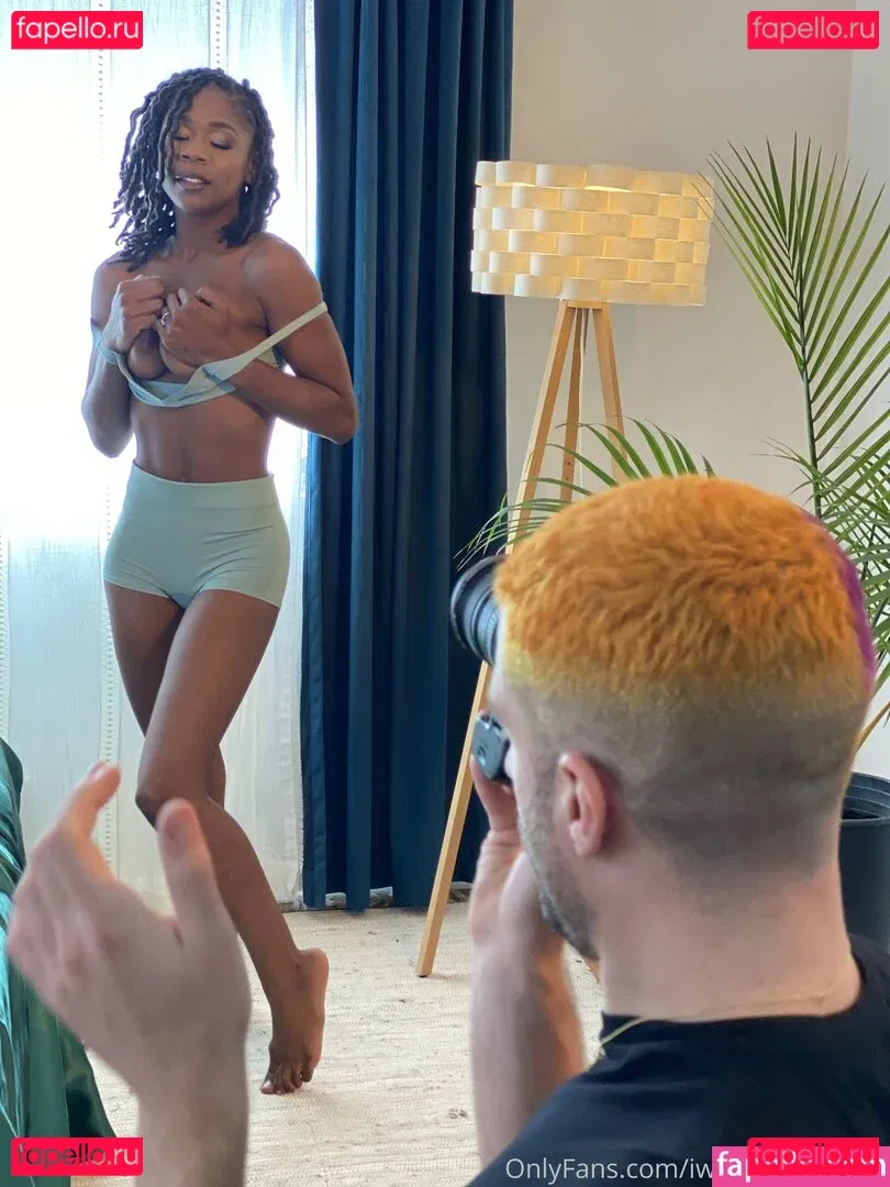 iwanthazelgrace Onlyfans Photo Gallery 