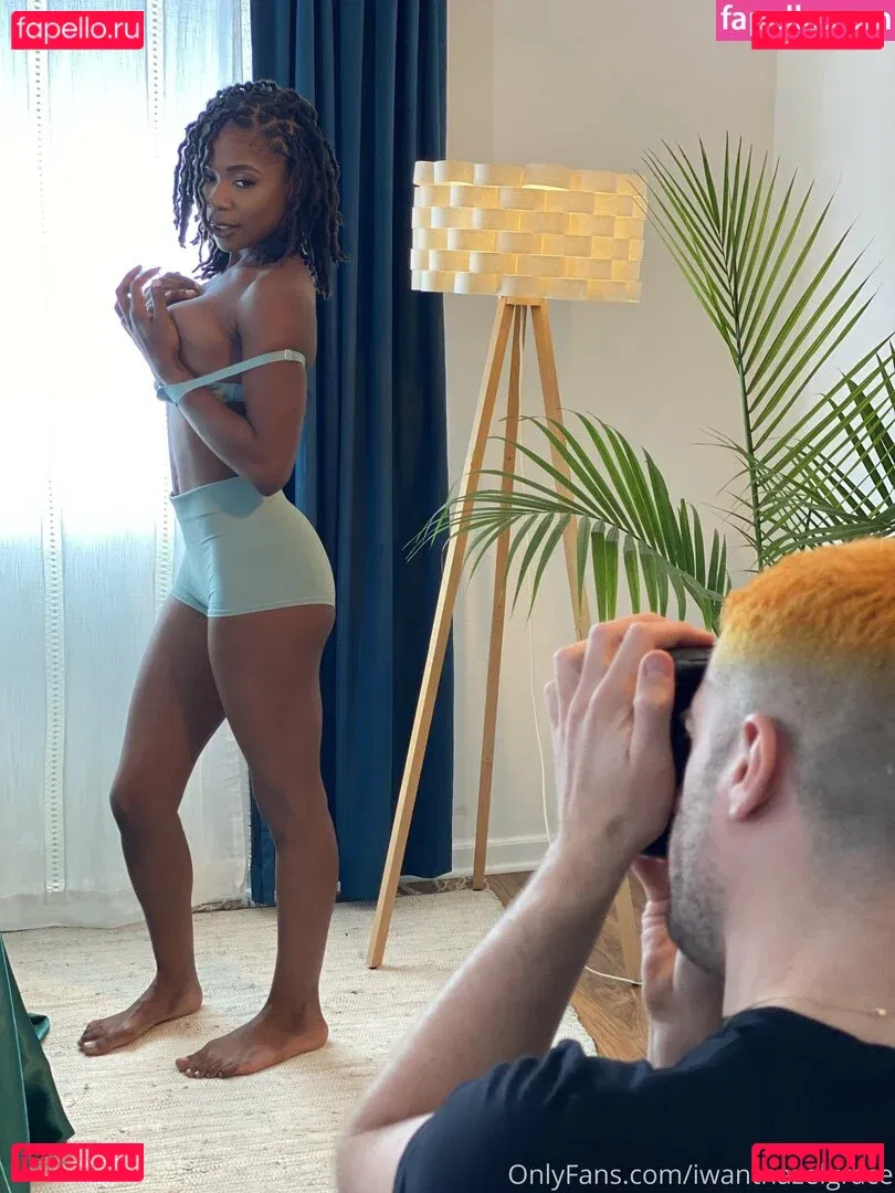 iwanthazelgrace Onlyfans Photo Gallery 