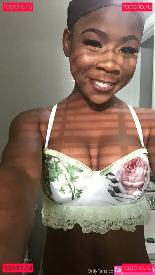 iwanthazelgrace Onlyfans Photo Gallery 